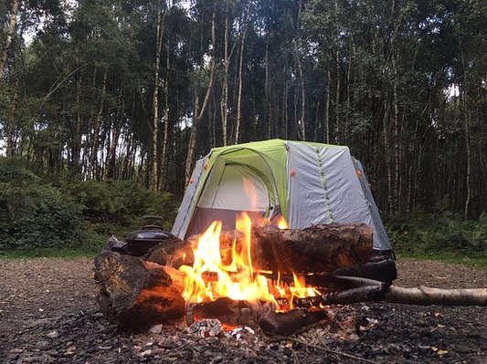 outdoor enthusiasts should pack fire blanket